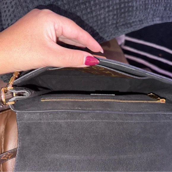 Louis Vuitton Monogram Brown and Black Satchel - Picture 8 of 9